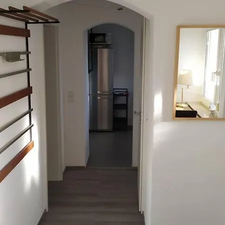 Haus Im Garten In Der Nahe Von Koln-messe